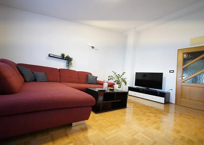 Apartments Loncar-Near Zrce Beach