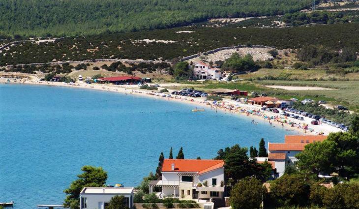 Loncar-near Zrce * Novalja